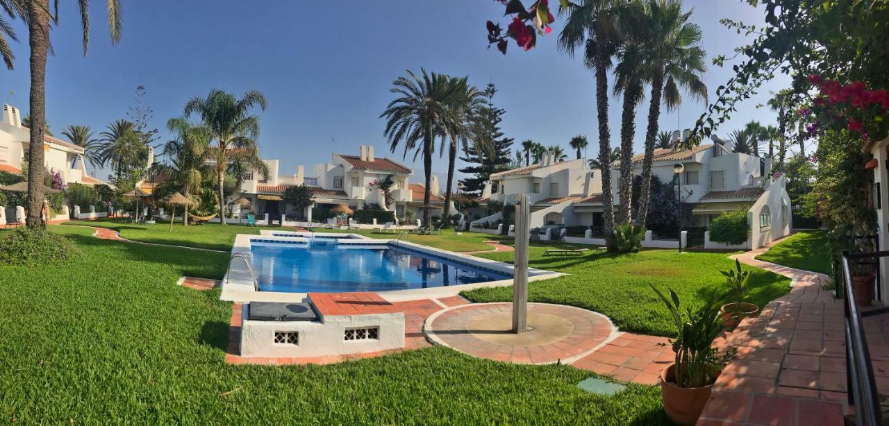 Beachfront Oasis In Costa Del Sol. กาเลตา เด เวเลซ ภายนอก รูปภาพ