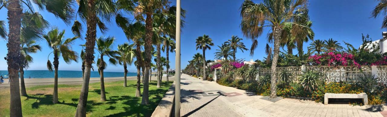 Beachfront Oasis In Costa Del Sol. กาเลตา เด เวเลซ ภายนอก รูปภาพ